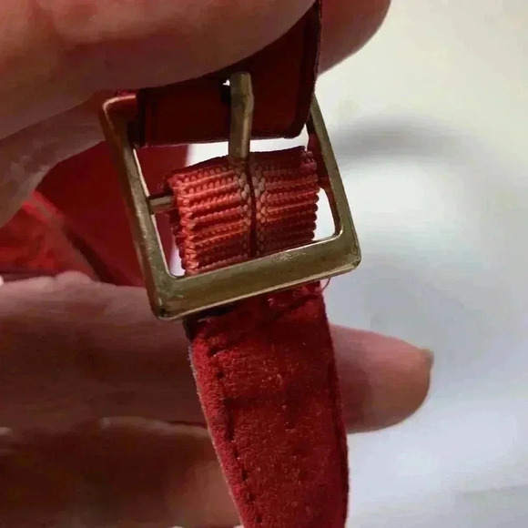 Bamboo Faux Suede Red Platform Heels w Ankle Strap & Gold Coloured Accents Sz 10 - Picture 7 of 14